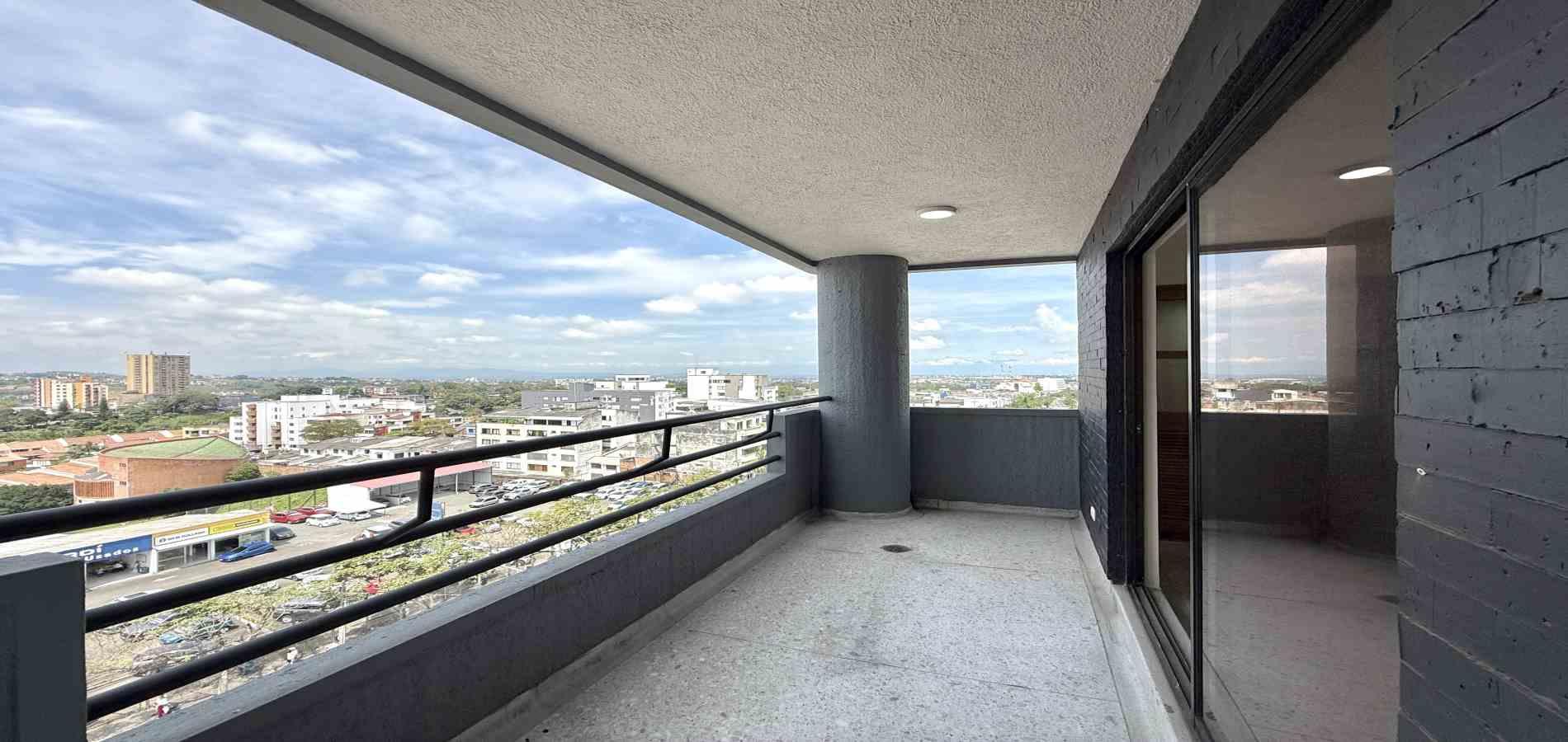 Apartamento en venta en Avenida 30 De Agosto, Pereira · foto 4 de 24