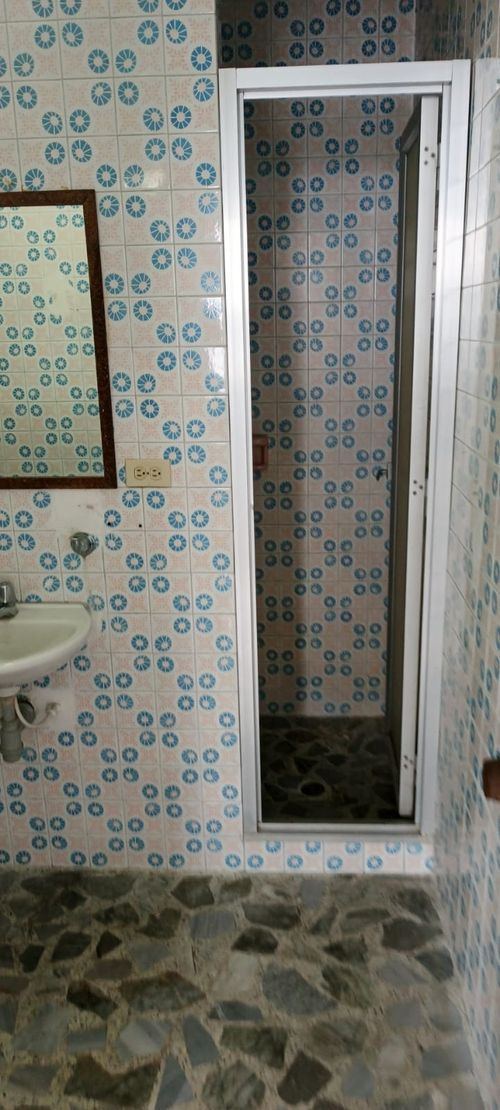 Casa de 13 alcobas en venta en Avenida 30 De Agosto, Pereira, 1750 m² · foto 11 de 24
