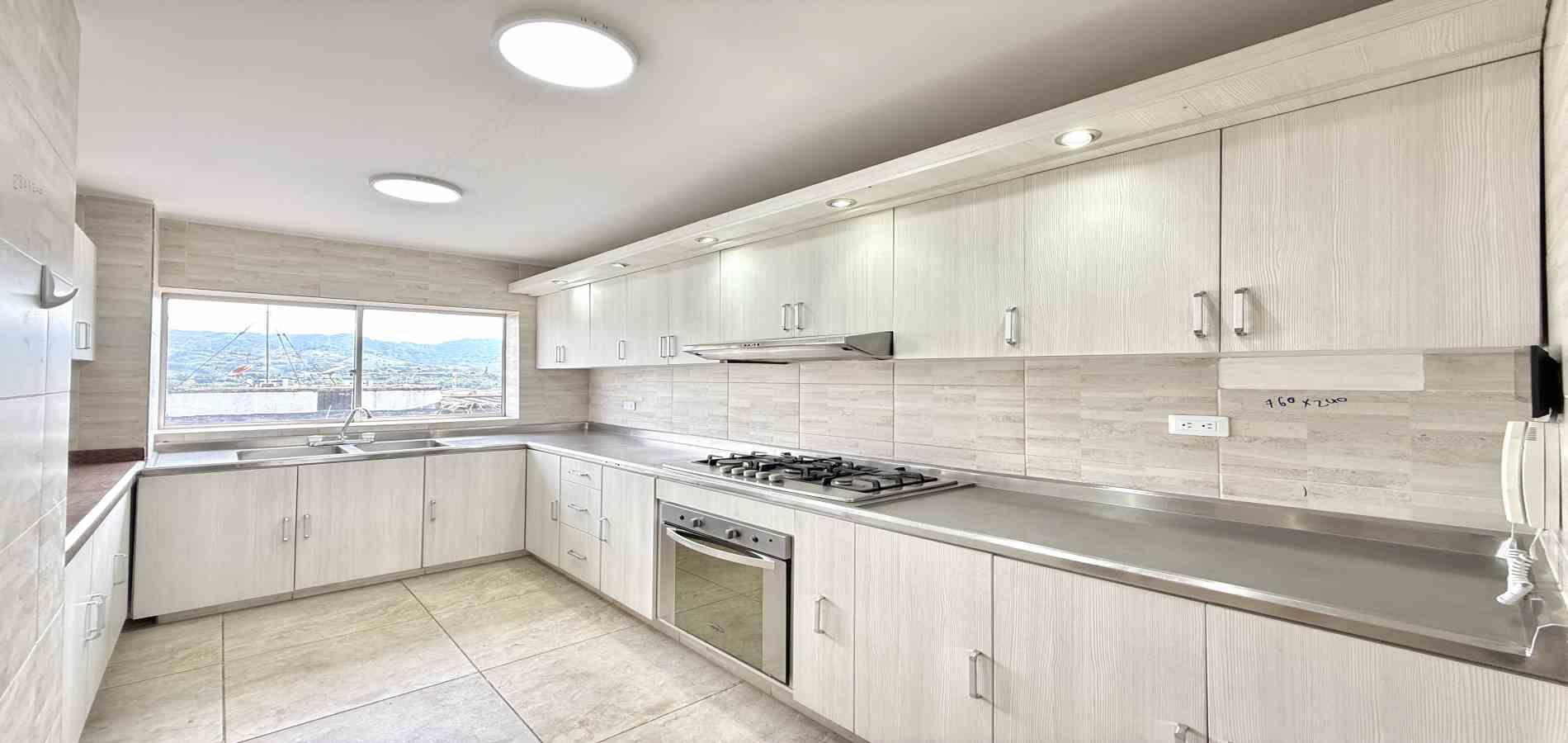 Apartamento en venta en Avenida 30 De Agosto, Pereira · foto 7 de 24