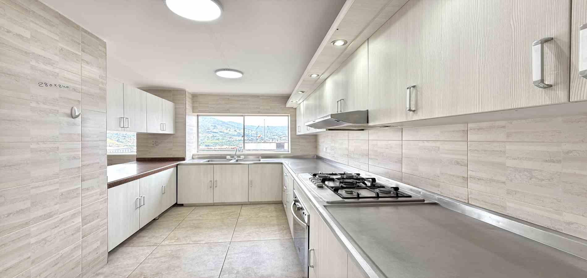 Apartamento en venta en Avenida 30 De Agosto, Pereira · foto 9 de 24