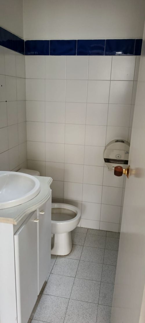 Casa de 13 alcobas en venta en Avenida 30 De Agosto, Pereira, 1750 m² · foto 18 de 24