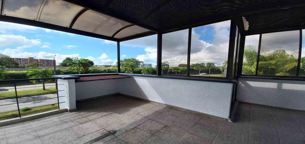 Apartamento de 3 alcobas en venta en Pereira, 127 m² · foto 12 de 24