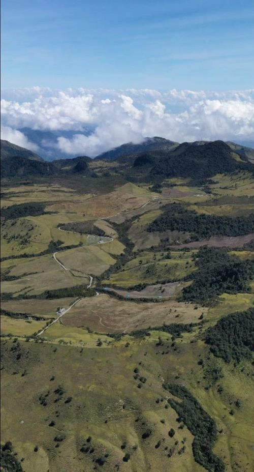 Lote en venta en Colombia, Manizales · foto 8 de 13