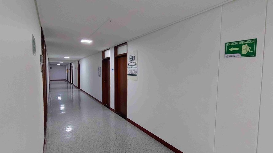 Oficina en venta en El Centro, Manizales, 34 m² · foto 2 de 4