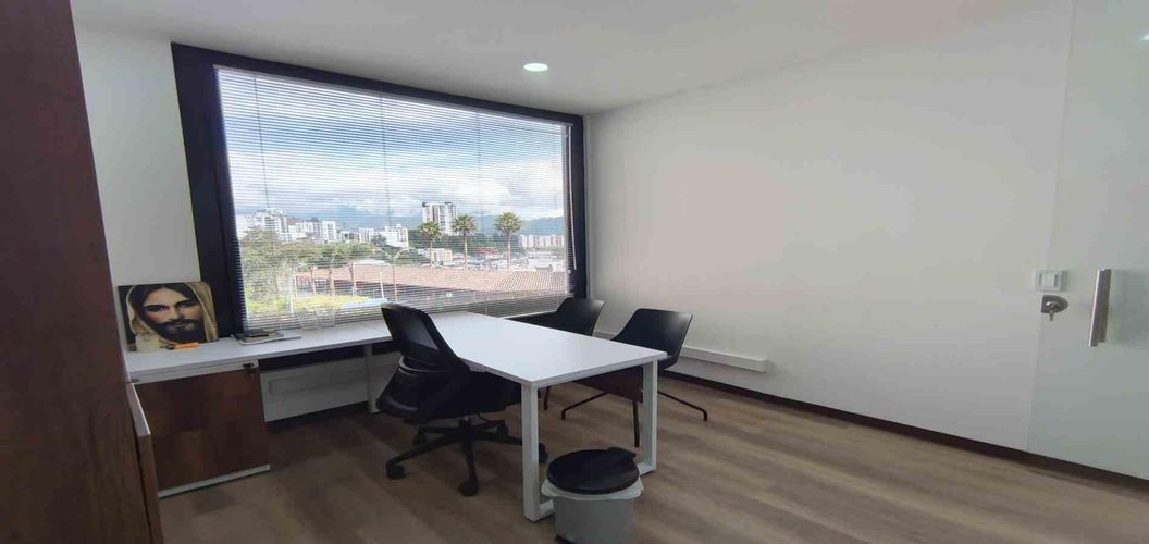 Oficina en arriendo en Los Laureles, Manizales, 11 m² · foto 6 de 15