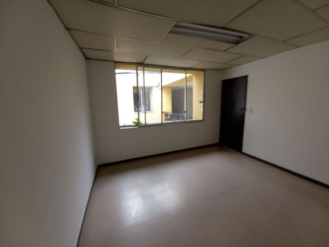 Oficina en arriendo en El Centro, Manizales, 14 m² · foto 7 de 12