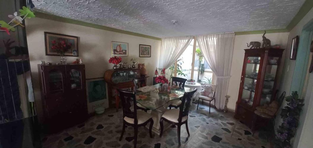 Casa en venta en Granada, Armenia · foto 3 de 24