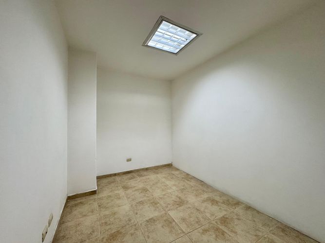 Oficina en arriendo en Torres Del Sol, Dosquebradas, 35 m² · foto 8 de 9