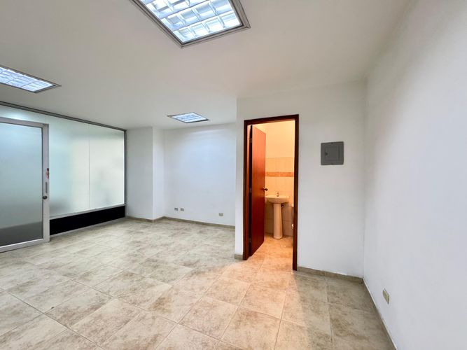 Oficina en arriendo en Torres Del Sol, Dosquebradas, 35 m² · foto 9 de 9