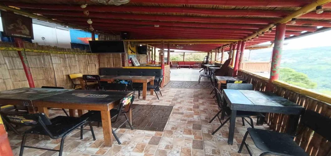 Casa de 18 alcobas en venta en Bajo Tablazo, Manizales, 700 m² · foto 8 de 24