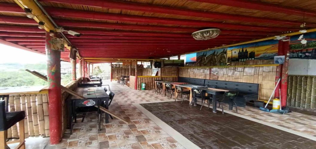 Casa de 18 alcobas en venta en Bajo Tablazo, Manizales, 700 m² · foto 11 de 24