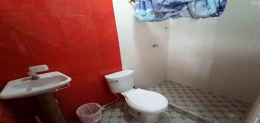 Casa de 18 alcobas en venta en Bajo Tablazo, Manizales, 700 m² · foto 21 de 24