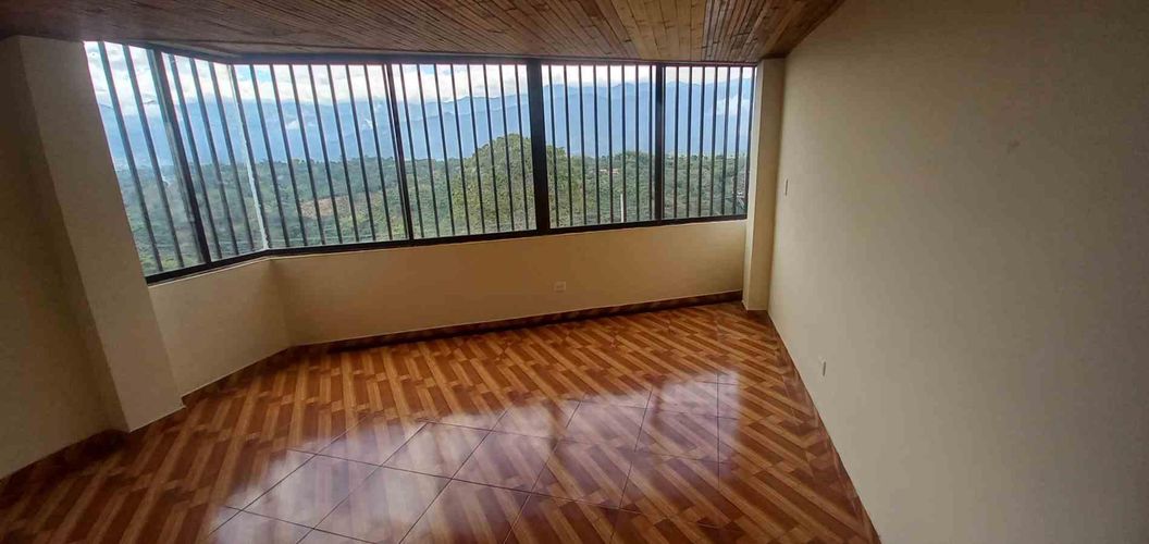 Apartamento de 5 alcobas en venta en Tres Esquinas, Armenia, 300 m² · foto 3 de 20
