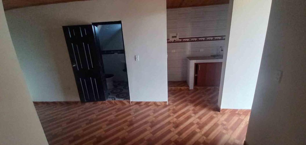 Apartamento de 5 alcobas en venta en Tres Esquinas, Armenia, 300 m² · foto 13 de 20