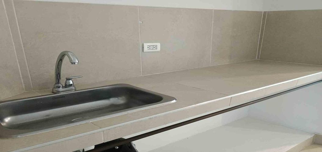 Local en venta en Avenida 19 Norte, Armenia, 30 m² · foto 9 de 16