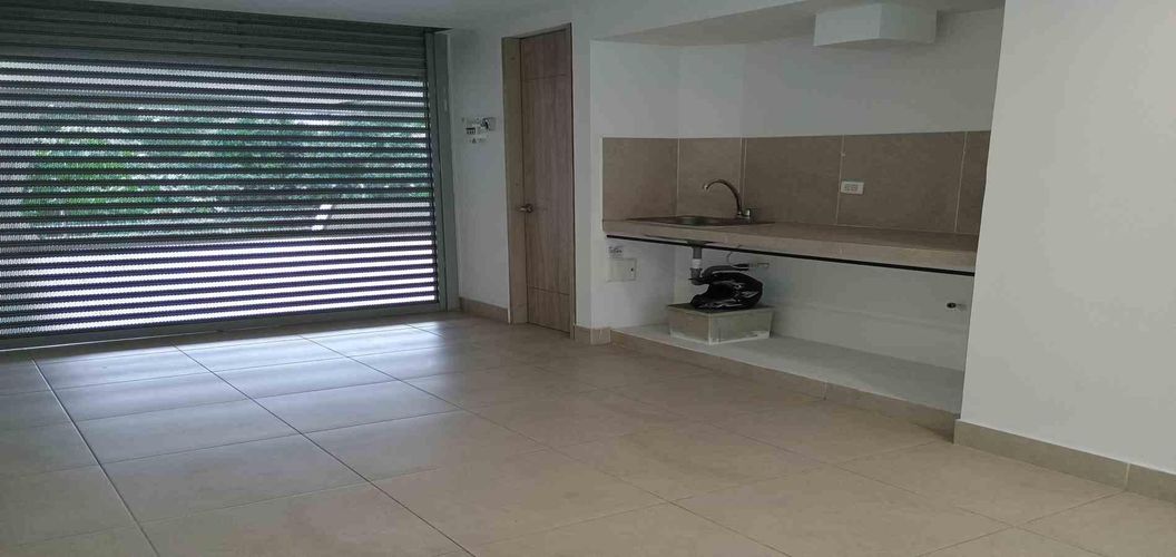 Local en venta en Avenida 19 Norte, Armenia, 30 m² · foto 14 de 16