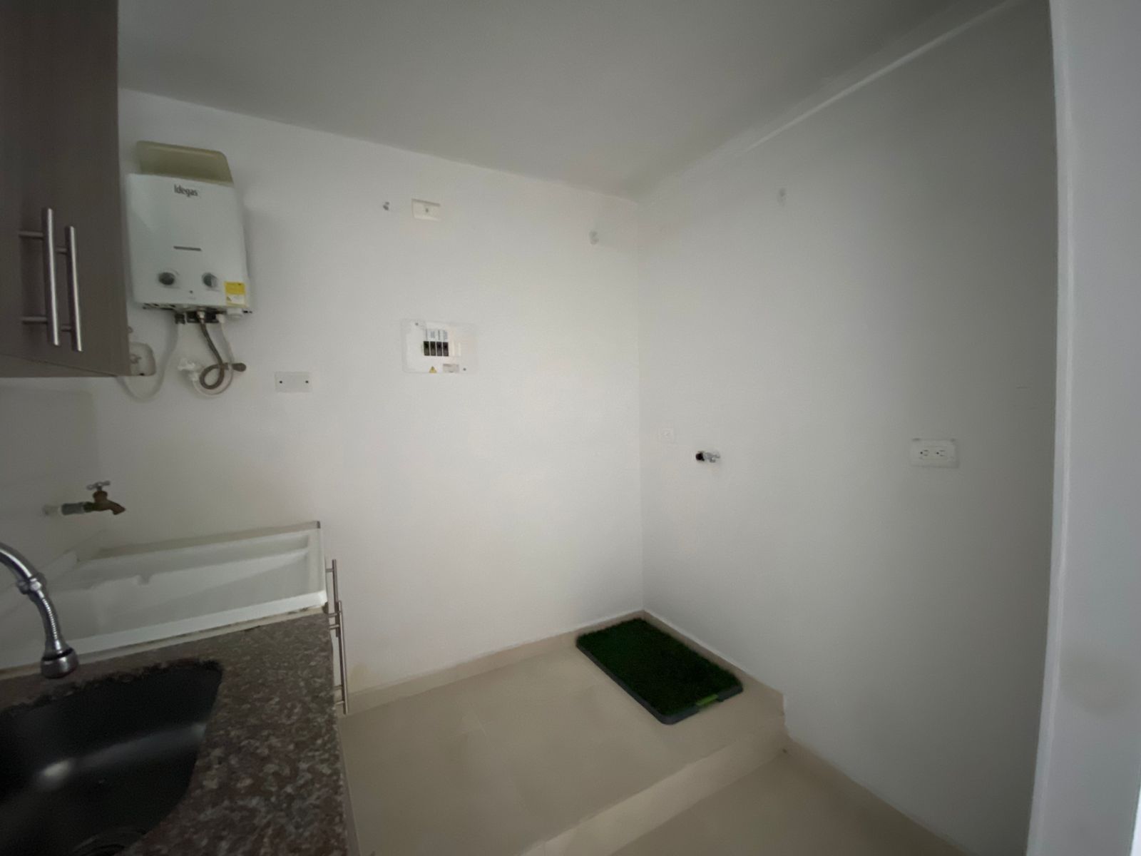 Apartamento en venta en Co. Cedro Rojo, Dosquebradas · foto 2 de 16