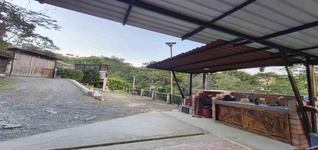 Casa de 5 alcobas en venta en Faneon, Manizales, 198 m² · foto 20 de 24