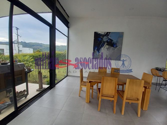 Casa de 3 alcobas en venta en El Rosario, Manizales, 320 m² · foto 4 de 19