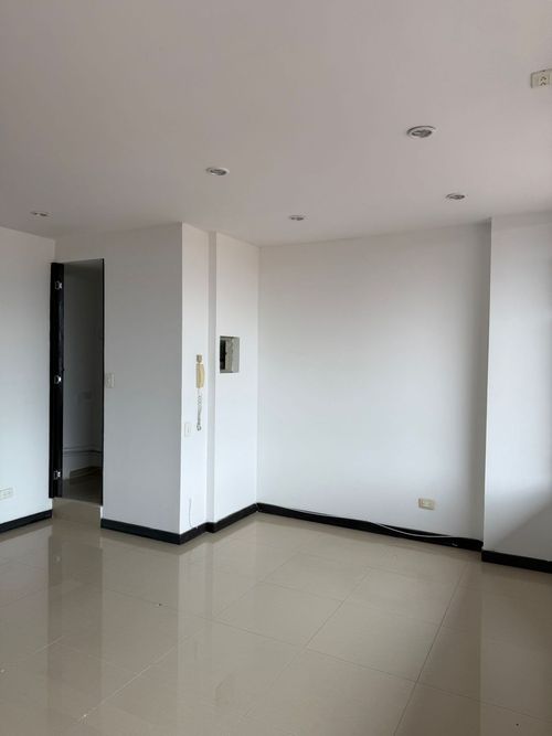 Local en venta en Super Inter Avenida 19, Armenia, 55 m² · foto 11 de 24