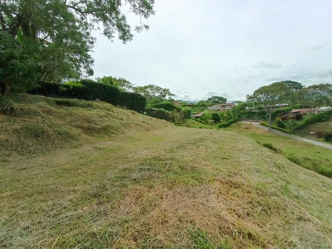 Lote en venta en El Rio, Manizales, 1283 m² · foto 2 de 6