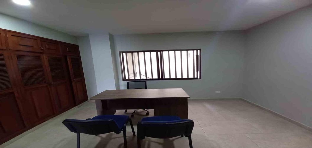 Oficina en arriendo en Maraya, Pereira, 45 m² · foto 2 de 24