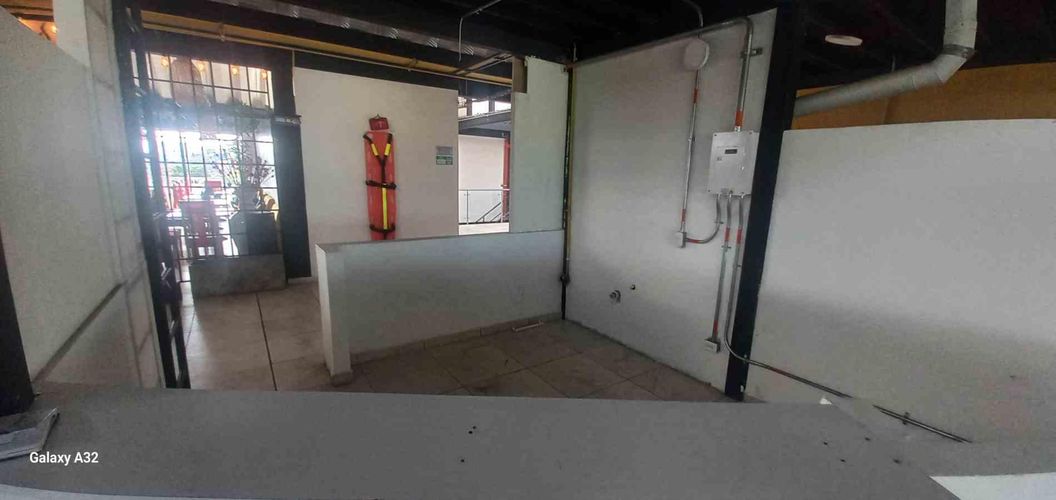 Local en arriendo en Avenida Centenario, Armenia, 21 m² · foto 2 de 21