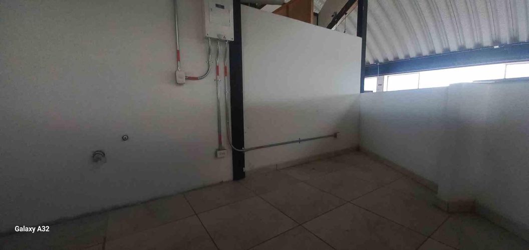 Local en arriendo en Avenida Centenario, Armenia, 21 m² · foto 18 de 21
