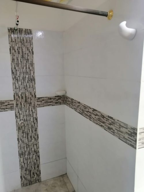 Casa de 8 alcobas en venta en Las Acacias, Armenia, 206 m² · foto 5 de 24