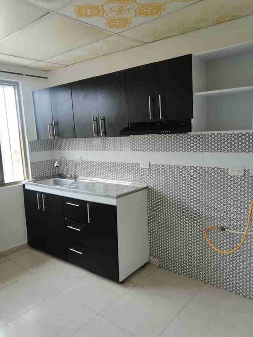 Casa de 8 alcobas en venta en Las Acacias, Armenia, 206 m² · foto 21 de 24