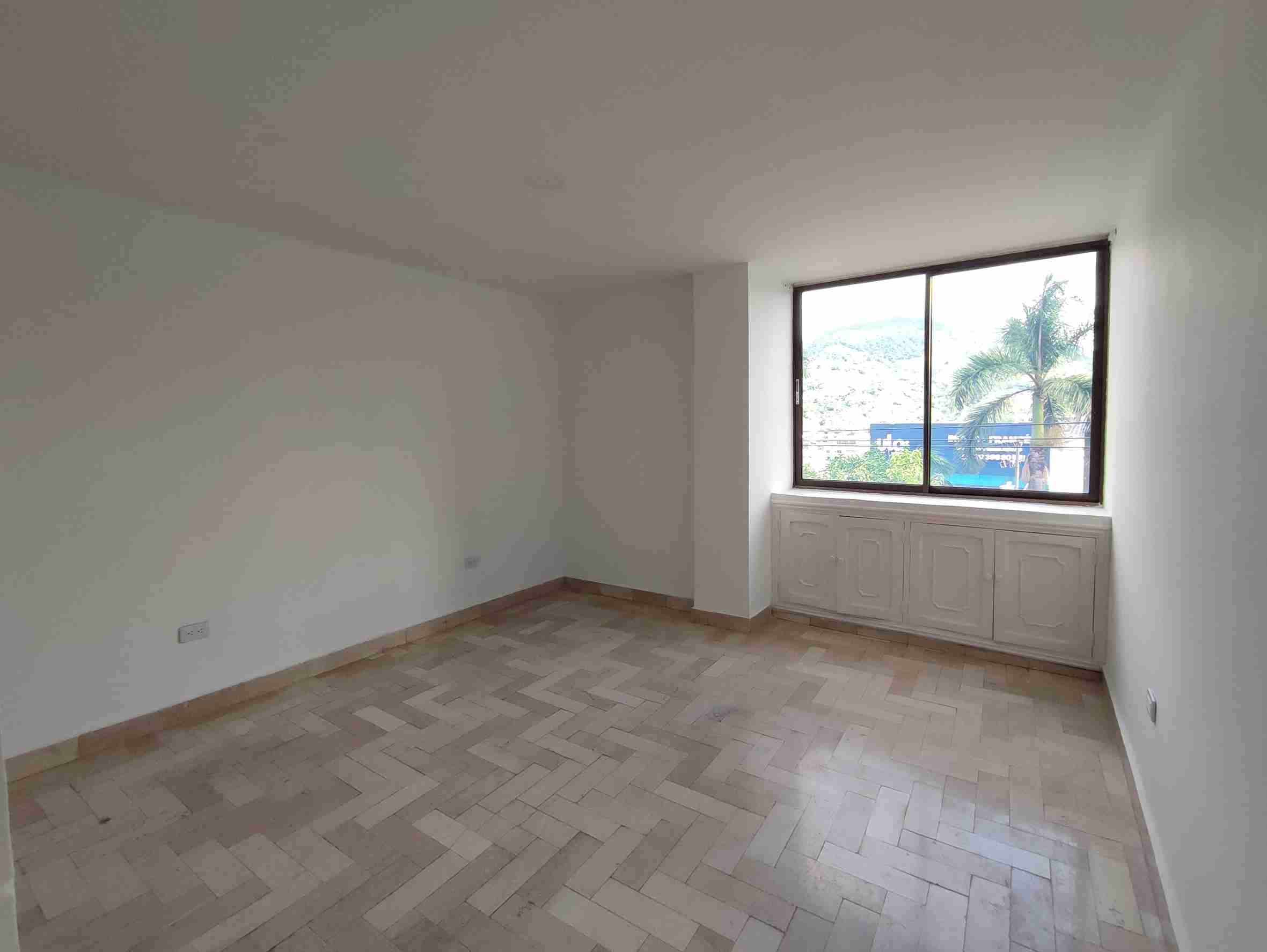 Apartamento en venta en Avenida 30 De Agosto, Pereira · foto 8 de 24