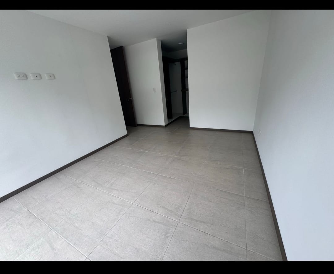 Apartamento en venta en La Macarena, Dosquebradas · foto 2 de 14
