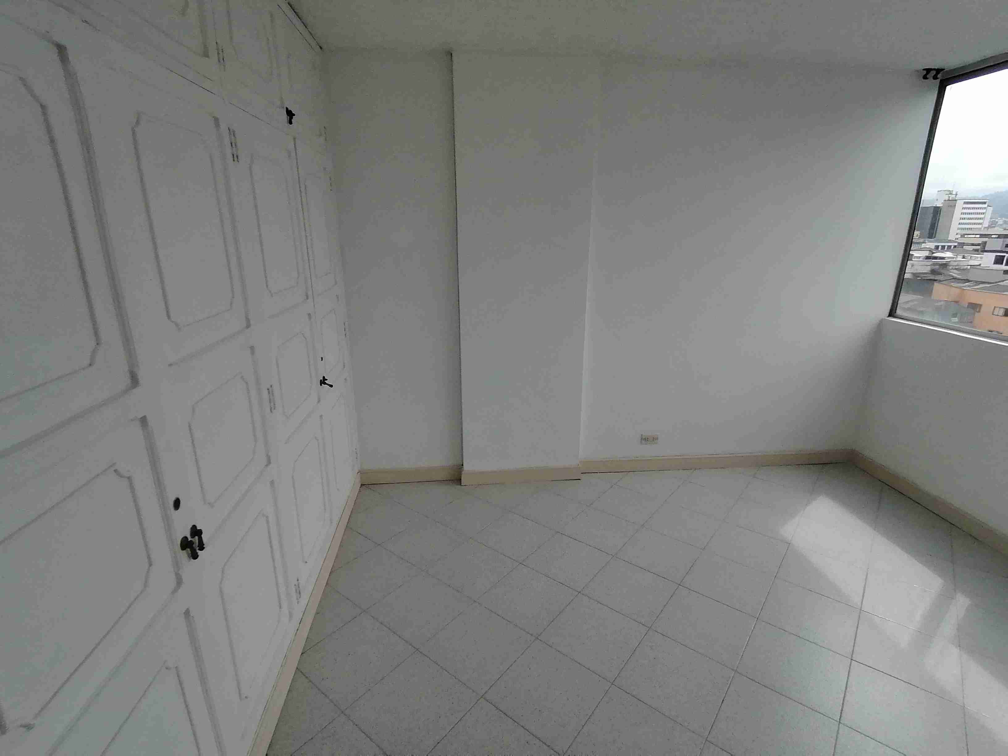 Apartamento en venta en Sector Plaza De Bolivar, Pereira · foto 23 de 24