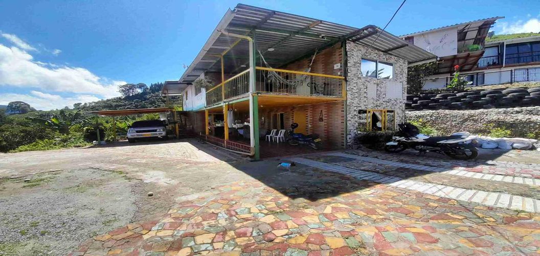 Finca en venta en Alto Bonito, Manizales, 1780 m² · foto 5 de 24