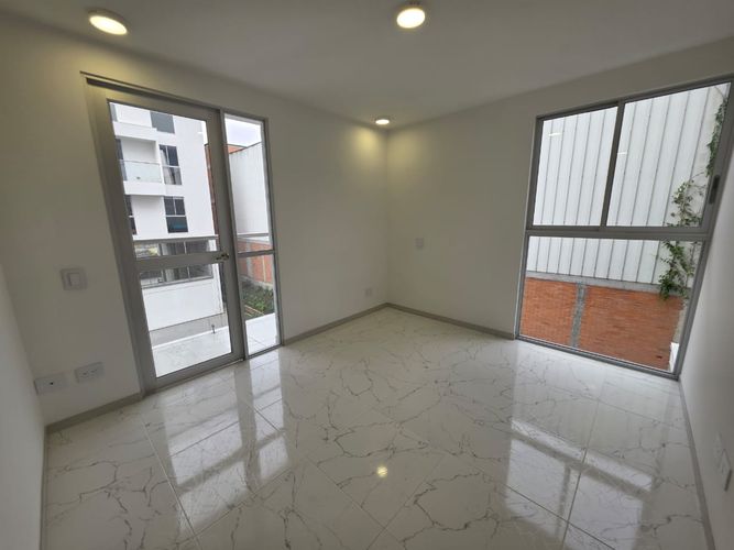 Apartaestudio en venta en Avenida 30 De Agosto, Pereira, 58 m² · foto 8 de 11