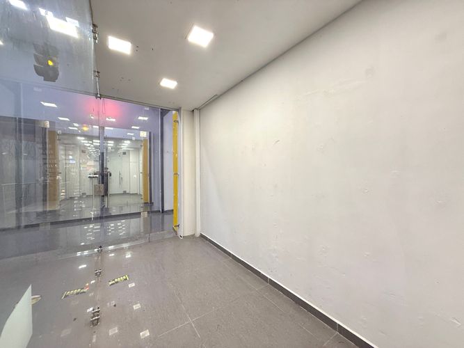 Local en arriendo en Sector Plaza De Bolivar, Pereira, 8 m² · foto 2 de 10