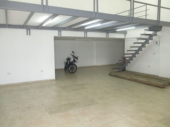 Bodega en arriendo en El Centro, Manizales, 700 m² · foto 13 de 24
