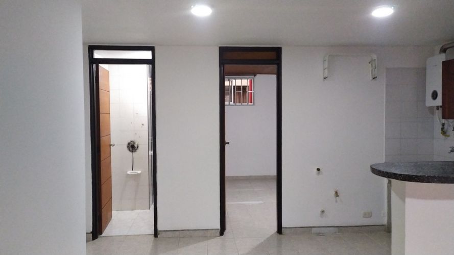 Edificio en venta en El Bosque, Manizales, 2000 m² · foto 2 de 24