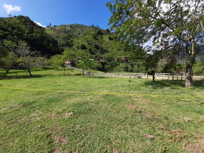 Lote en venta en La Linda, Manizales, 1780 m² · foto 6 de 9
