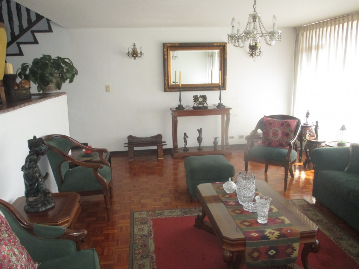Casa en venta en Versalles, Manizales · foto 2 de 24
