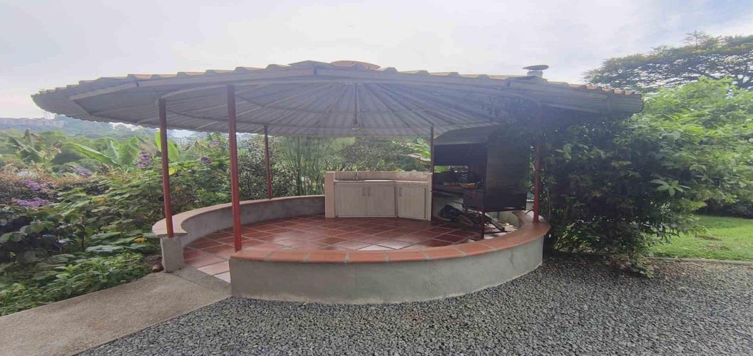 Casa de 4 alcobas en venta en La Quinta, Manizales, 400 m² · foto 13 de 24