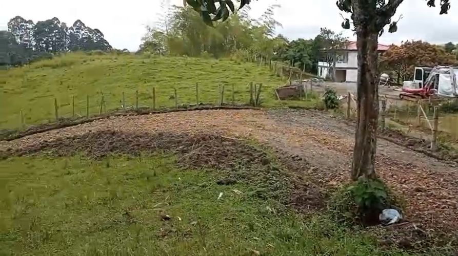 Lote en venta en Arabia, Pereira · foto 3 de 5