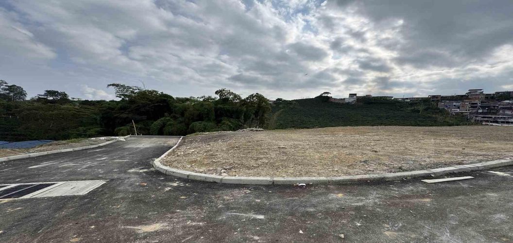 Lote en venta en Altagracia, Pereira, 50 m² · foto 2 de 14