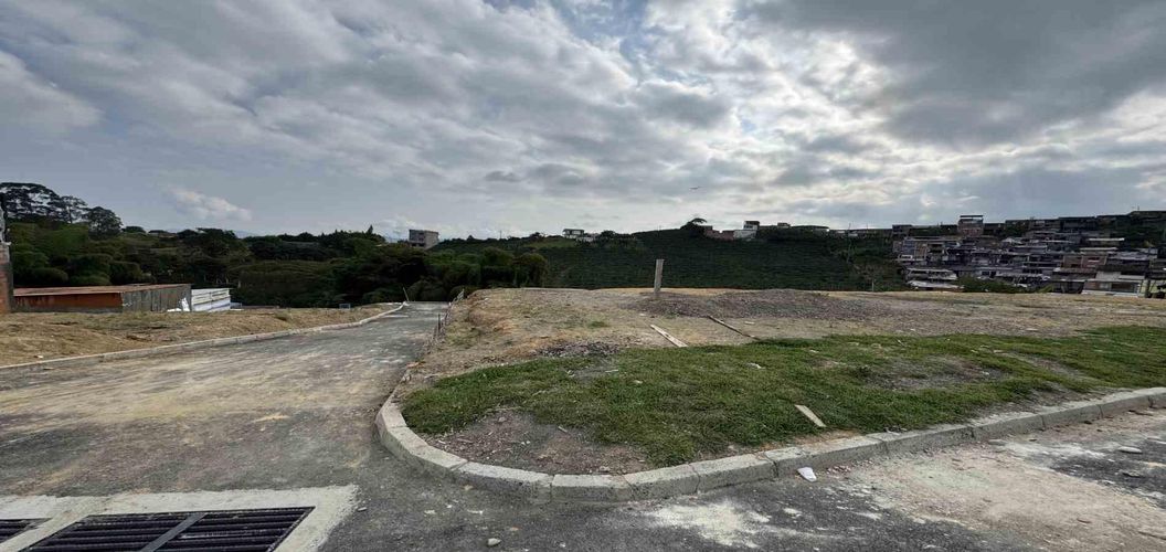 Lote en venta en Altagracia, Pereira, 50 m² · foto 9 de 14