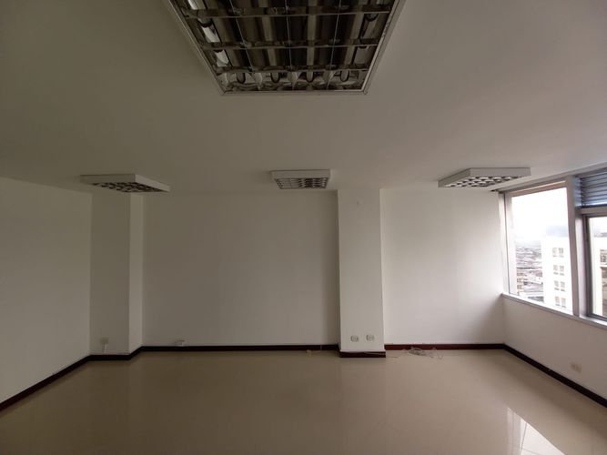 Oficina en arriendo en El Centro, Manizales, 22 m² · foto 5 de 10