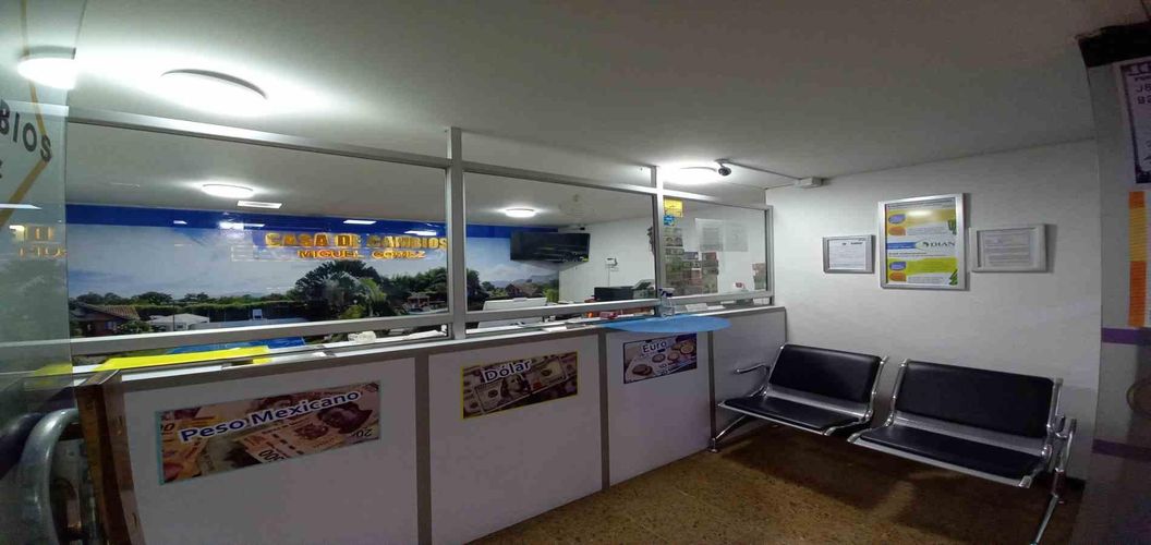 Local en venta en El Centro, Manizales, 32 m² · foto 2 de 8