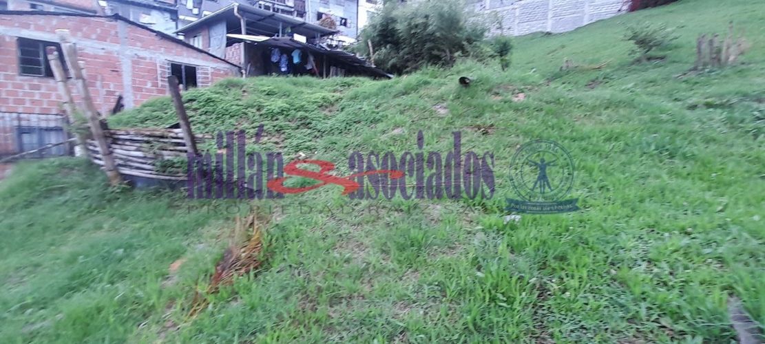 Lote en venta en El Campin, Manizales, 2216 m² · foto 11 de 17