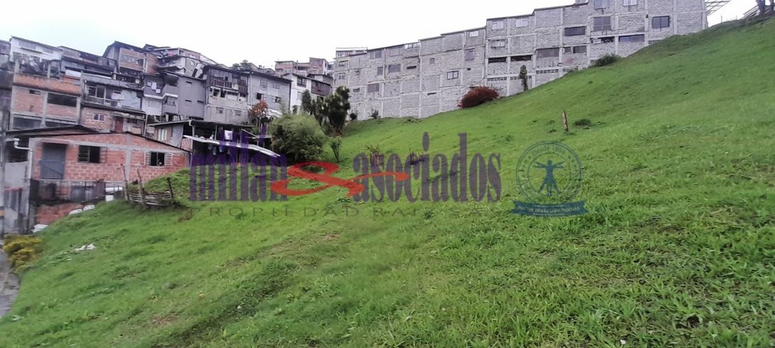 Lote en venta en El Campin, Manizales, 2216 m² · foto 16 de 17