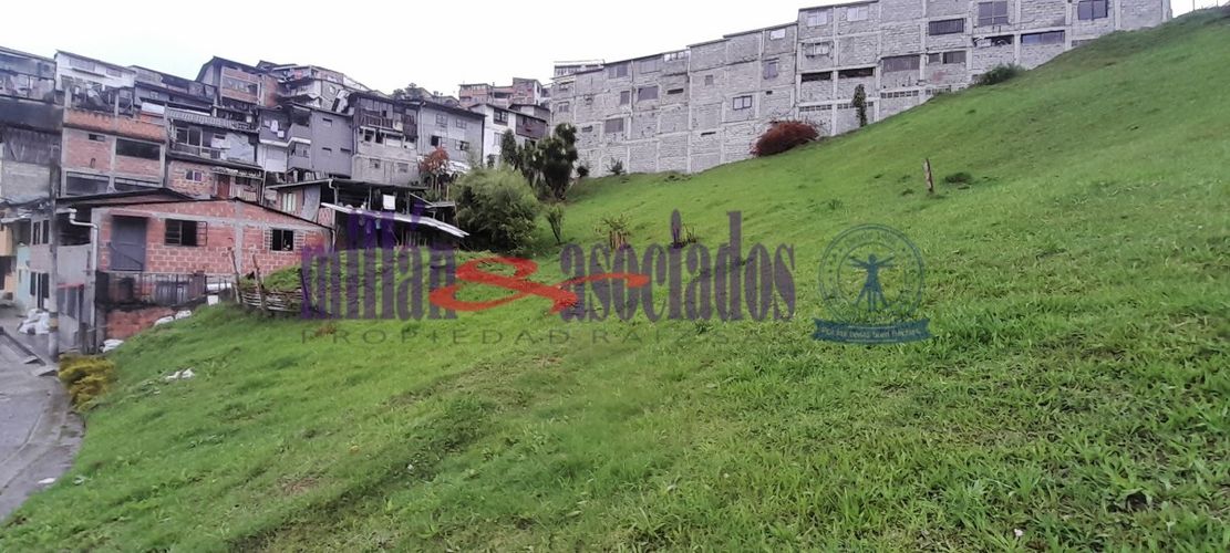Lote en venta en El Campin, Manizales, 2216 m² · foto 17 de 17
