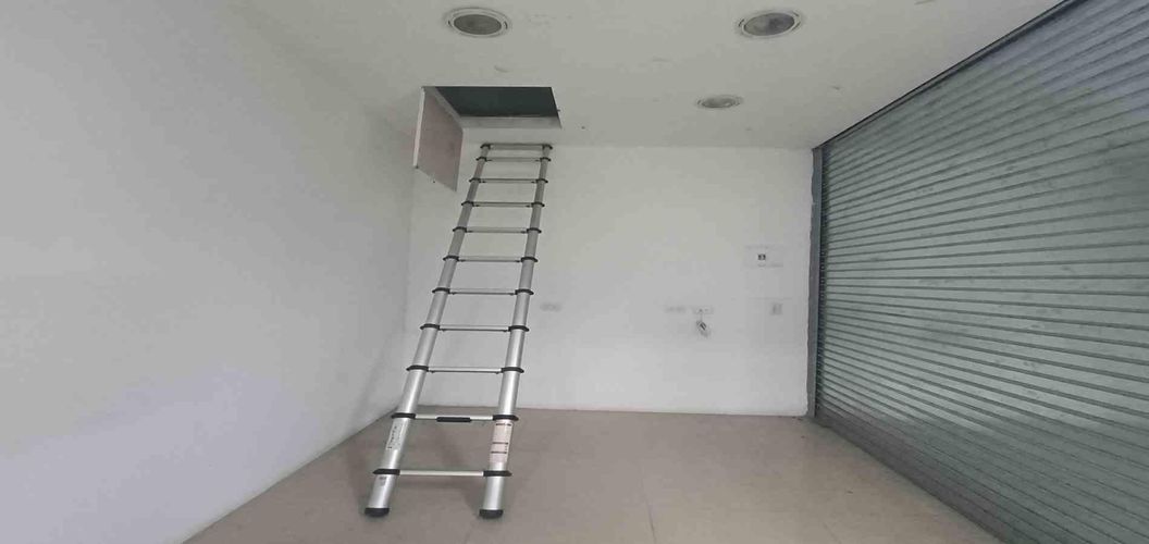 Local en venta en Bosques De Pinares, Armenia, 8 m² · foto 4 de 9